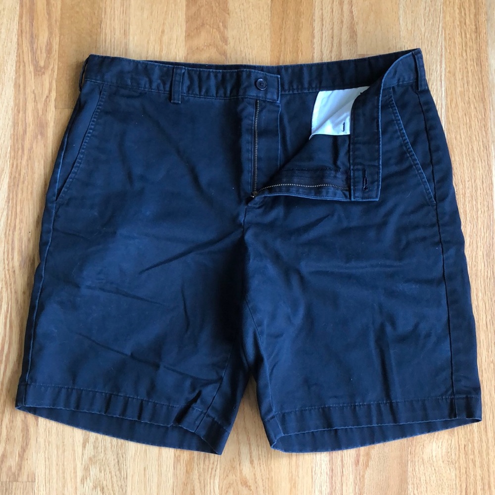 Jos. A. Bank men’s black shorts (size 35W)